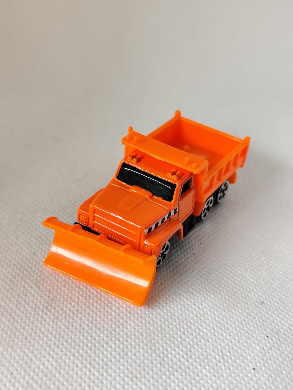 3/$20💗Maisto Snow Plow – Diecast Utility Truck
